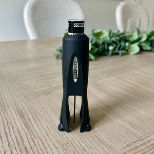 New Cork Pops Black Corkscrew Plastic Metal Wine Bottle Opener for Wine Bottles